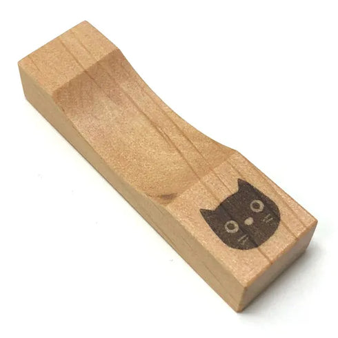 はんのきのお箸置き くろネコ