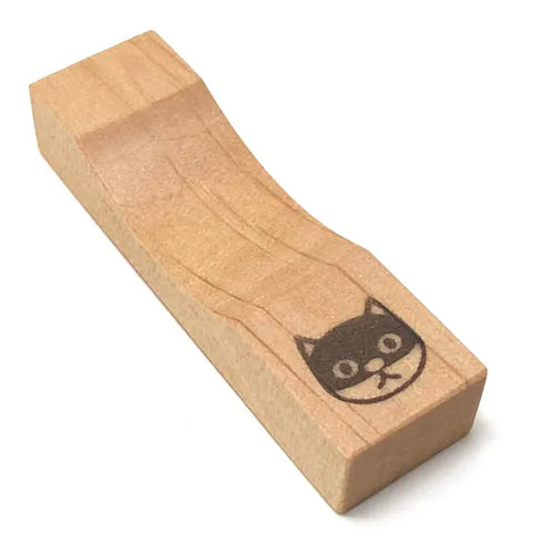 はんのきのお箸置き しろくろネコ