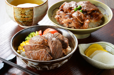 北海道産牛ステーキ丼＆豚丼